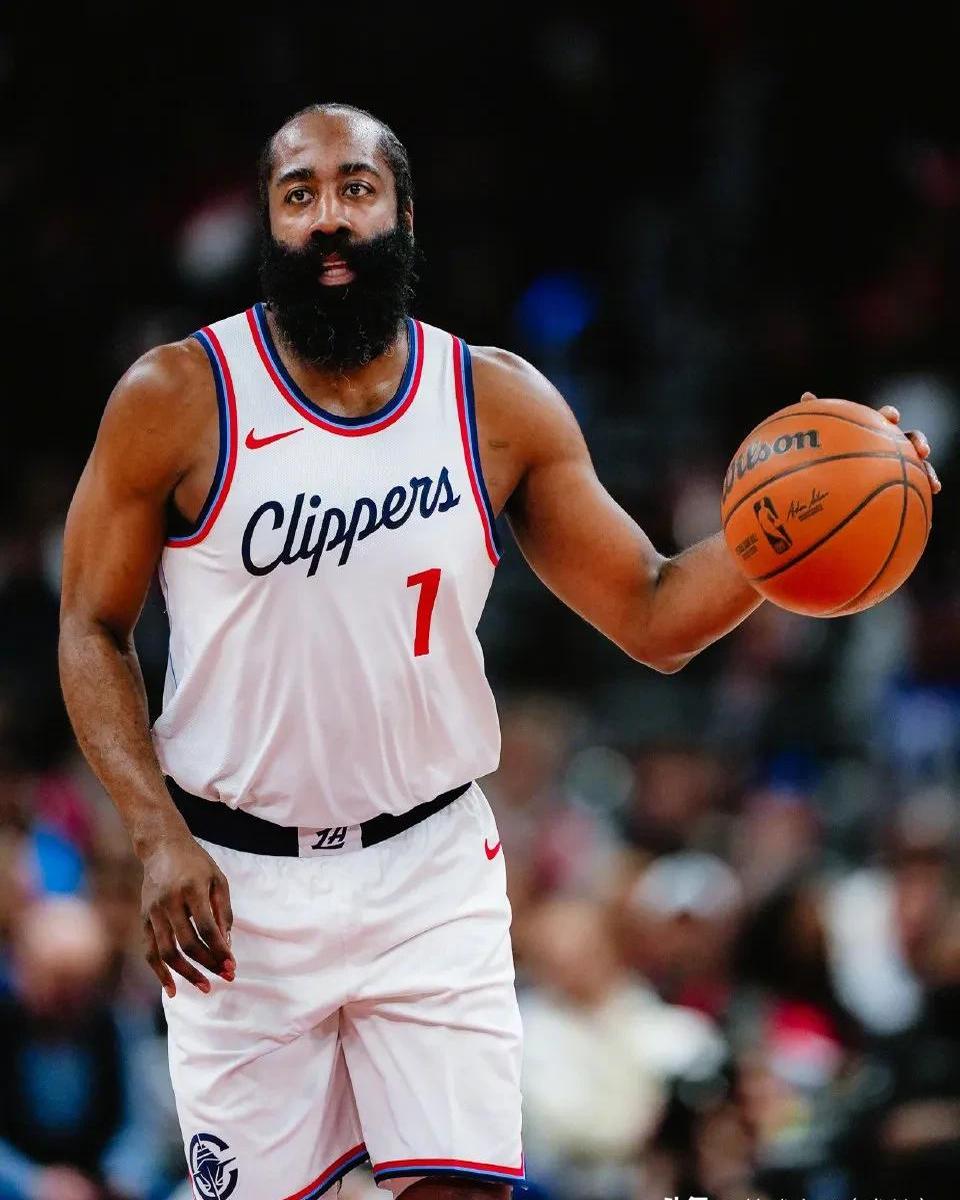 哈登新星重要助攻表现突出,快船前途光明!赛场气氛高涨(哈登有助攻王吗)乐鱼体育