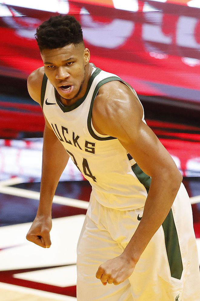 字母哥迎来七赛季出色发挥,热火观众热烈欢呼!赢得满堂喝彩乐鱼体育