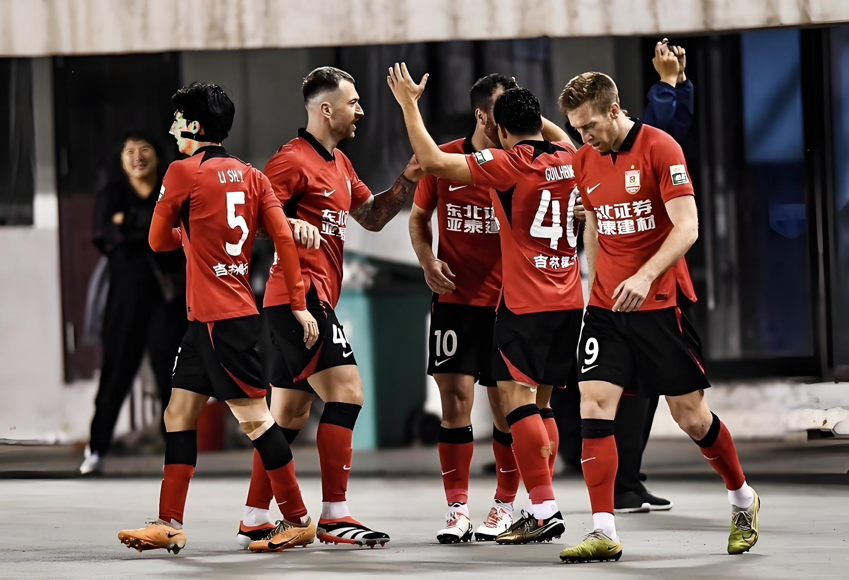 赛前亚冠焦点战,武汉三镇状态回暖,态度坚定,临场指挥获称赞的简单介绍乐鱼体育